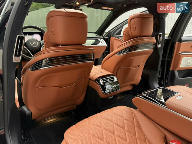 Черный Мерседес С Класс, объемом двигателя 2.99 л и пробегом 17 тыс. км за 175000 $, фото 47 на Automoto.ua