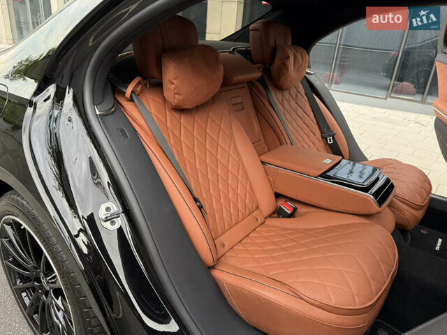 Чорний Мерседес С Клас, об'ємом двигуна 2.99 л та пробігом 17 тис. км за 180000 $, фото 49 на Automoto.ua