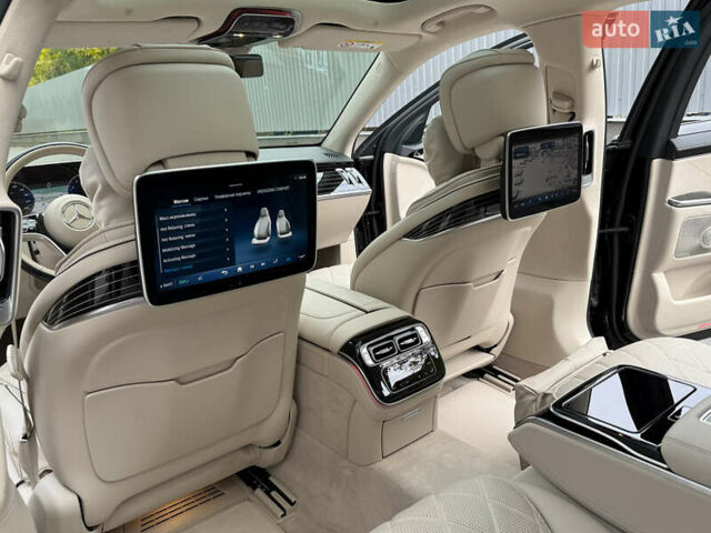 Черный Мерседес С Класс, объемом двигателя 3.98 л и пробегом 46 тыс. км за 178000 $, фото 49 на Automoto.ua