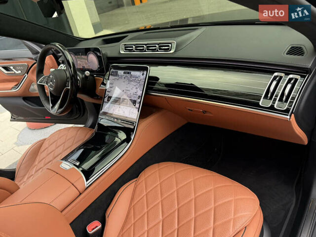 Чорний Мерседес С Клас, об'ємом двигуна 2.99 л та пробігом 17 тис. км за 180000 $, фото 45 на Automoto.ua