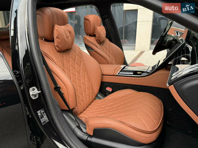 Чорний Мерседес С Клас, об'ємом двигуна 2.99 л та пробігом 17 тис. км за 180000 $, фото 43 на Automoto.ua