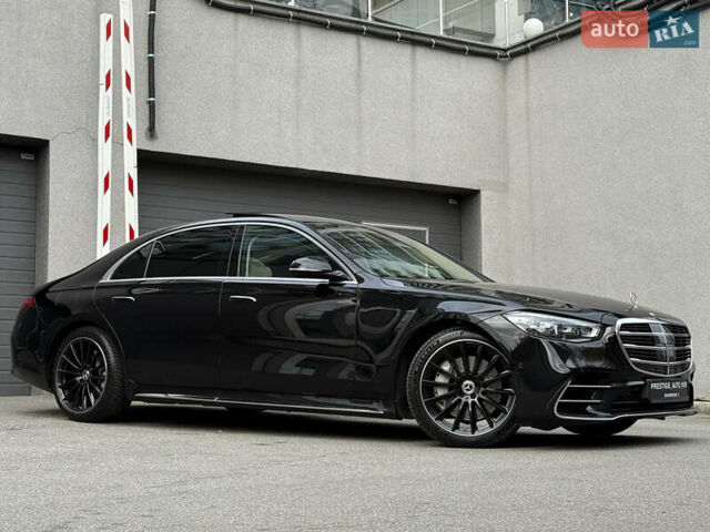 Черный Мерседес С Класс, объемом двигателя 3.98 л и пробегом 46 тыс. км за 172000 $, фото 4 на Automoto.ua