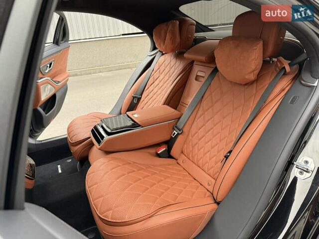 Чорний Мерседес С Клас, об'ємом двигуна 2.99 л та пробігом 17 тис. км за 180000 $, фото 48 на Automoto.ua