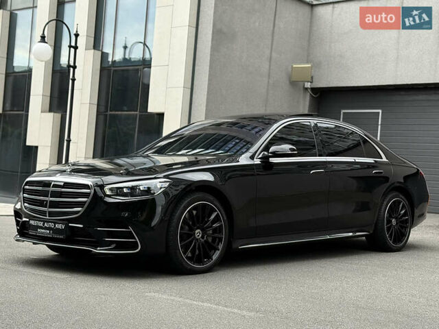 Чорний Мерседес С Клас, об'ємом двигуна 2.99 л та пробігом 17 тис. км за 175000 $, фото 14 на Automoto.ua