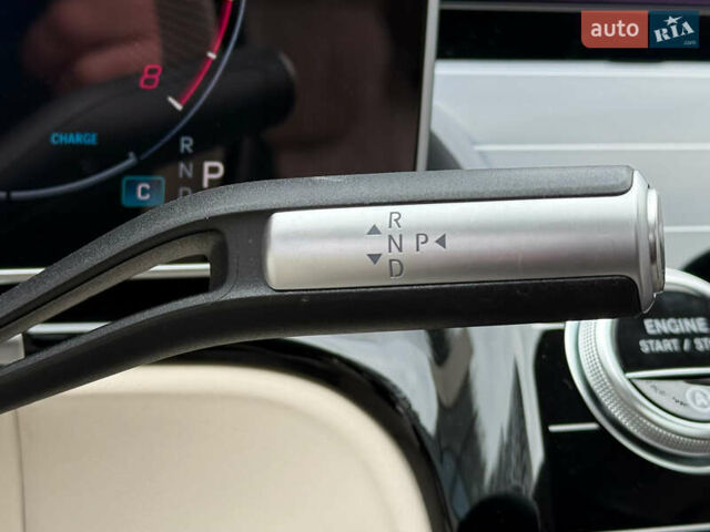 Черный Мерседес С Класс, объемом двигателя 3.98 л и пробегом 46 тыс. км за 172000 $, фото 79 на Automoto.ua