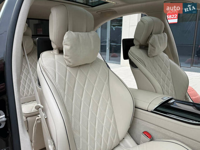 Черный Мерседес С Класс, объемом двигателя 3.98 л и пробегом 46 тыс. км за 178000 $, фото 46 на Automoto.ua