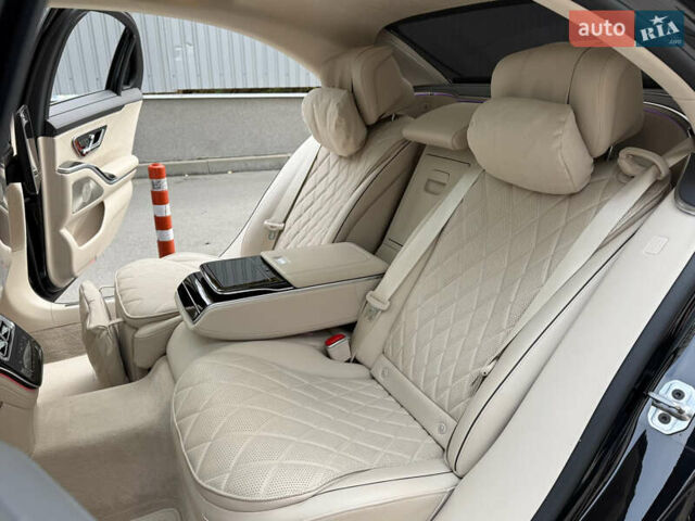 Черный Мерседес С Класс, объемом двигателя 3.98 л и пробегом 46 тыс. км за 172000 $, фото 50 на Automoto.ua