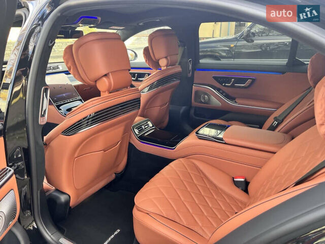 Черный Мерседес С Класс, объемом двигателя 3 л и пробегом 2 тыс. км за 185000 $, фото 3 на Automoto.ua