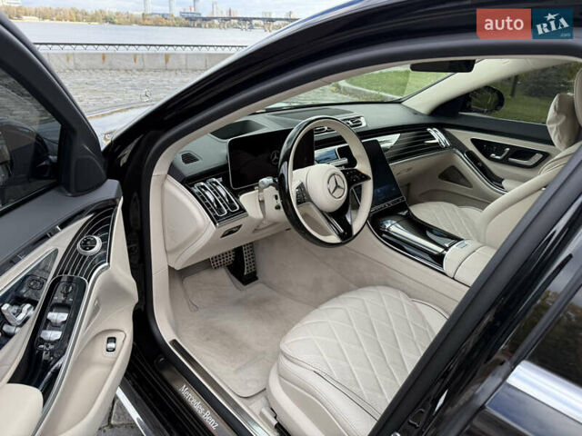 Чорний Мерседес С Клас, об'ємом двигуна 3.98 л та пробігом 13 тис. км за 223000 $, фото 4 на Automoto.ua