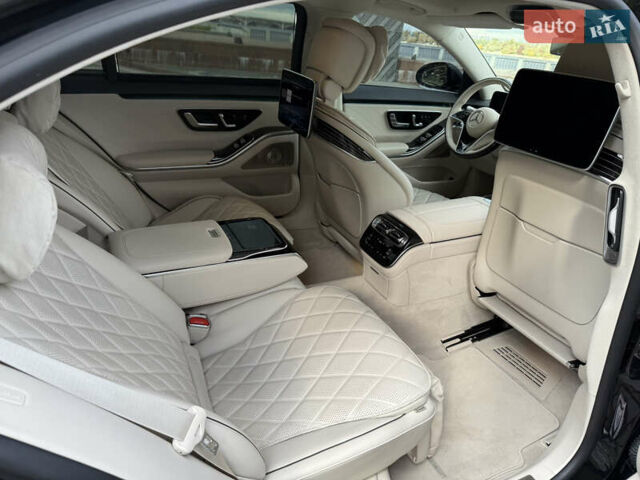 Чорний Мерседес С Клас, об'ємом двигуна 3.98 л та пробігом 13 тис. км за 223000 $, фото 6 на Automoto.ua