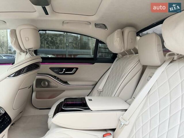 Черный Мерседес С Класс, объемом двигателя 3.98 л и пробегом 1 тыс. км за 214999 $, фото 24 на Automoto.ua