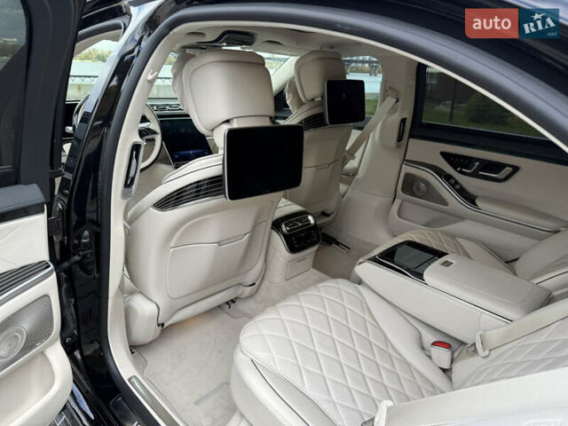 Чорний Мерседес С Клас, об'ємом двигуна 3.98 л та пробігом 13 тис. км за 223000 $, фото 5 на Automoto.ua