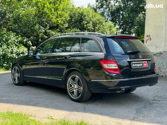 Чорний Мерседес С Клас, об'ємом двигуна 2.1 л та пробігом 326 тис. км за 9790 $, фото 6 на Automoto.ua
