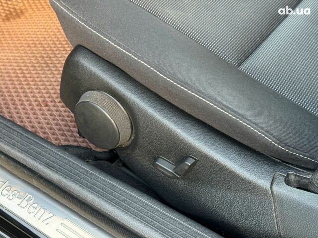 Черный Мерседес С Класс, объемом двигателя 2.2 л и пробегом 240 тыс. км за 10000 $, фото 14 на Automoto.ua