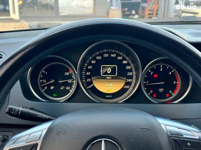 Черный Мерседес С Класс, объемом двигателя 2.2 л и пробегом 240 тыс. км за 10000 $, фото 25 на Automoto.ua