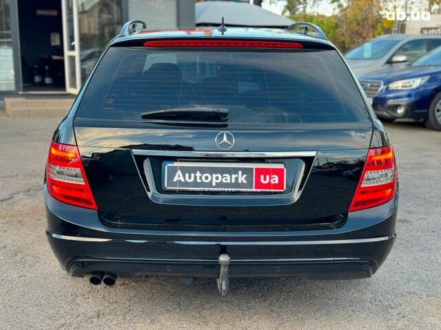 Черный Мерседес С Класс, объемом двигателя 2.2 л и пробегом 240 тыс. км за 10000 $, фото 6 на Automoto.ua