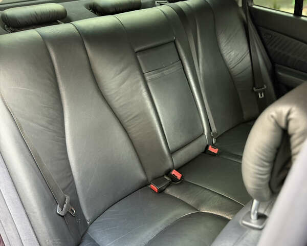 Фіолетовий Мерседес С Клас, об'ємом двигуна 3.2 л та пробігом 398 тис. км за 5500 $, фото 20 на Automoto.ua