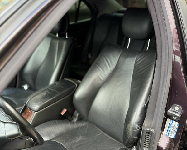 Фіолетовий Мерседес С Клас, об'ємом двигуна 3.2 л та пробігом 398 тис. км за 5500 $, фото 18 на Automoto.ua