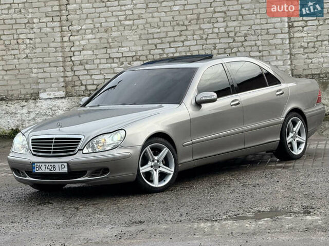 Коричневый Мерседес С Класс, объемом двигателя 5 л и пробегом 402 тыс. км за 6499 $, фото 9 на Automoto.ua