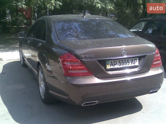 Коричневий Мерседес С Клас, об'ємом двигуна 5.46 л та пробігом 97 тис. км за 15000 $, фото 2 на Automoto.ua