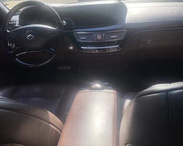 Коричневый Мерседес С Класс, объемом двигателя 4.7 л и пробегом 187 тыс. км за 21000 $, фото 3 на Automoto.ua