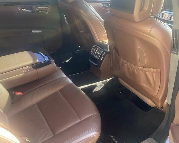 Коричневый Мерседес С Класс, объемом двигателя 4.7 л и пробегом 187 тыс. км за 21000 $, фото 2 на Automoto.ua