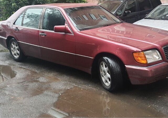 Красный Мерседес С Класс, объемом двигателя 5 л и пробегом 430 тыс. км за 6000 $, фото 5 на Automoto.ua