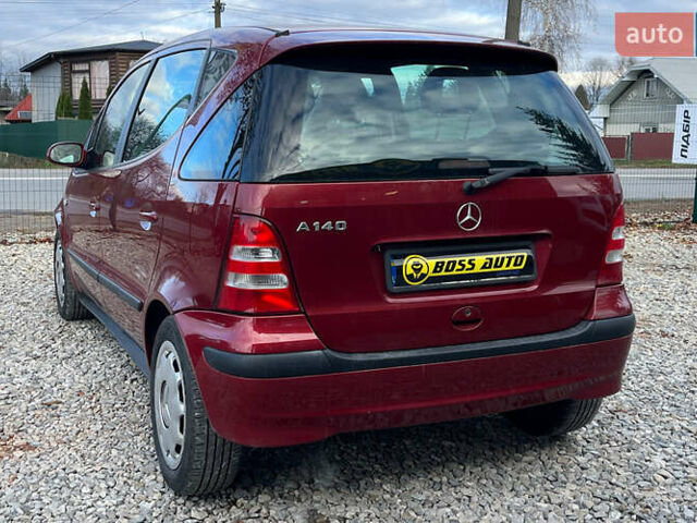 Красный Мерседес С Класс, объемом двигателя 1.4 л и пробегом 200 тыс. км за 4300 $, фото 4 на Automoto.ua