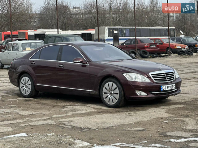 Красный Мерседес С Класс, объемом двигателя 5.46 л и пробегом 235 тыс. км за 9300 $, фото 24 на Automoto.ua
