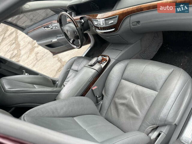 Красный Мерседес С Класс, объемом двигателя 5.46 л и пробегом 235 тыс. км за 9300 $, фото 65 на Automoto.ua