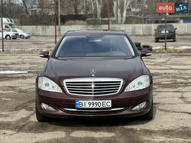Красный Мерседес С Класс, объемом двигателя 5.46 л и пробегом 235 тыс. км за 9300 $, фото 18 на Automoto.ua
