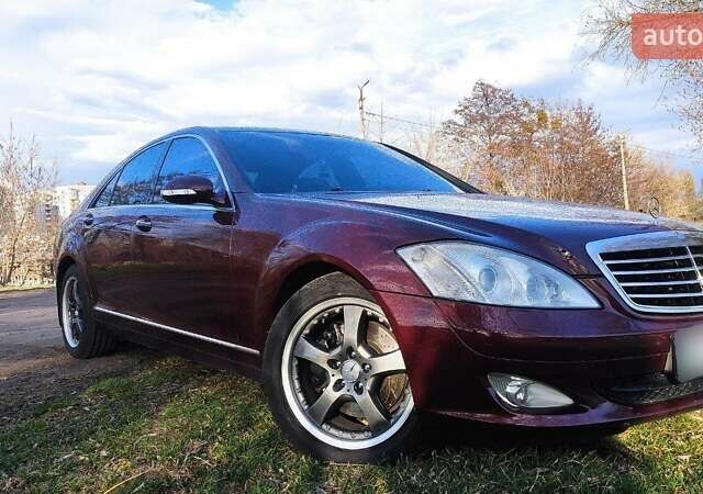 Красный Мерседес С Класс, объемом двигателя 3.5 л и пробегом 388 тыс. км за 13000 $, фото 4 на Automoto.ua