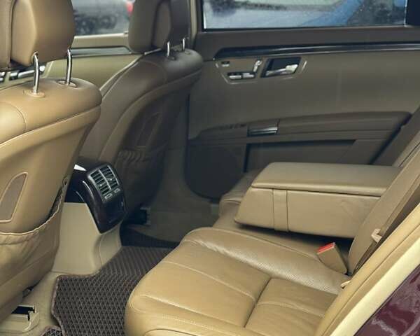 Красный Мерседес С Класс, объемом двигателя 4.7 л и пробегом 300 тыс. км за 9999 $, фото 8 на Automoto.ua