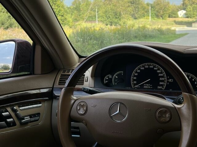 Мерседес С Класс 2007 в Ровно на Automoto.ua Красный Мерседес С Класс, объемом двигателя 4.7 л и пробегом 315 тыс. км за 7700 $, фото 6 на Automoto.ua