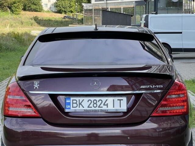 Мерседес С Класс 2007 в Ровно на Automoto.ua Красный Мерседес С Класс, объемом двигателя 4.7 л и пробегом 315 тыс. км за 7700 $, фото 5 на Automoto.ua