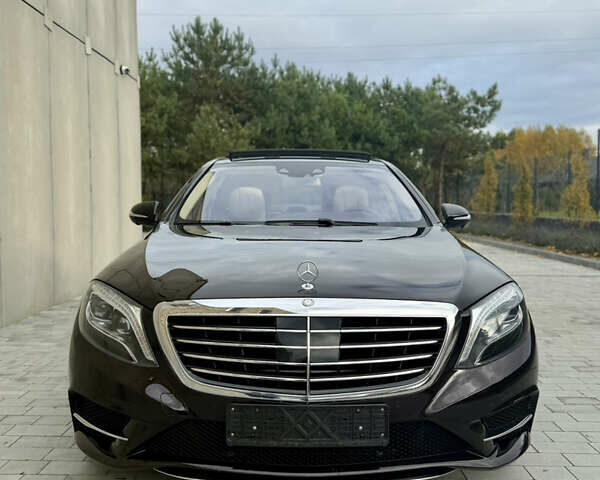 Красный Мерседес С Класс, объемом двигателя 4.66 л и пробегом 75 тыс. км за 49000 $, фото 18 на Automoto.ua