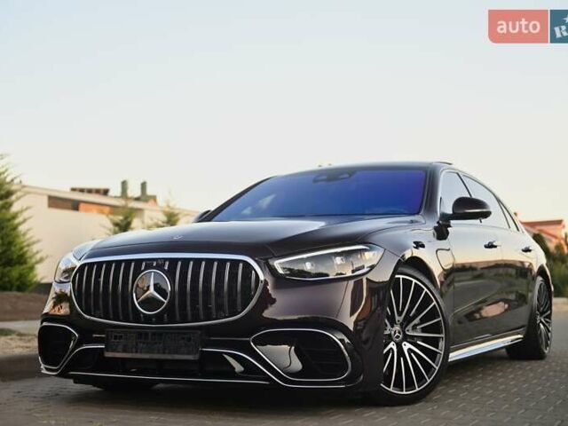 Красный Мерседес С Класс, объемом двигателя 4 л и пробегом 51 тыс. км за 99999 $, фото 32 на Automoto.ua