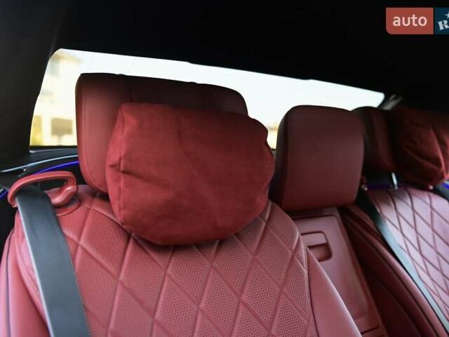 Красный Мерседес С Класс, объемом двигателя 4 л и пробегом 51 тыс. км за 99999 $, фото 92 на Automoto.ua