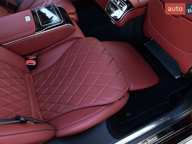 Красный Мерседес С Класс, объемом двигателя 4 л и пробегом 51 тыс. км за 99999 $, фото 93 на Automoto.ua