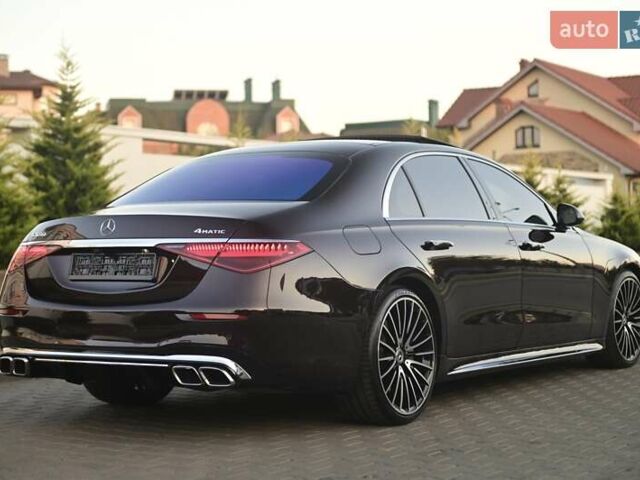 Красный Мерседес С Класс, объемом двигателя 4 л и пробегом 51 тыс. км за 99999 $, фото 41 на Automoto.ua