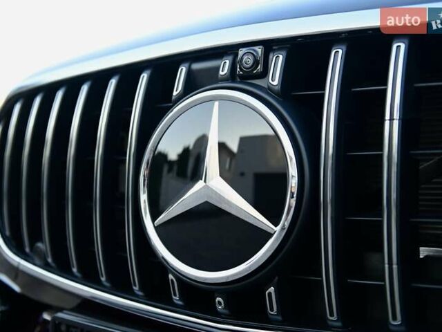 Красный Мерседес С Класс, объемом двигателя 4 л и пробегом 51 тыс. км за 99999 $, фото 3 на Automoto.ua