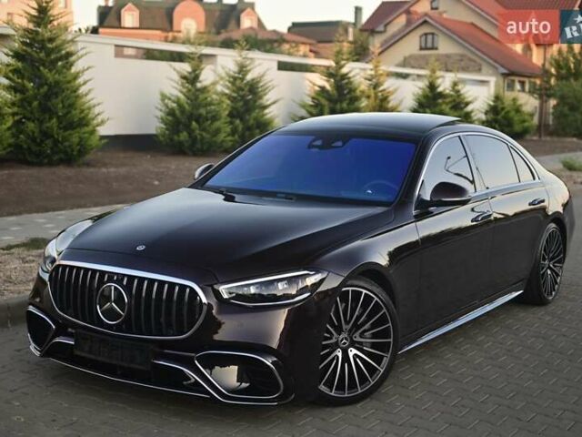 Красный Мерседес С Класс, объемом двигателя 4 л и пробегом 51 тыс. км за 99999 $, фото 34 на Automoto.ua