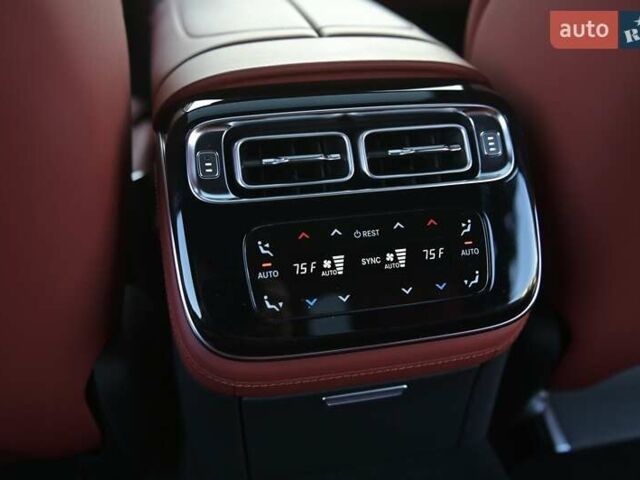 Красный Мерседес С Класс, объемом двигателя 4 л и пробегом 51 тыс. км за 99999 $, фото 81 на Automoto.ua