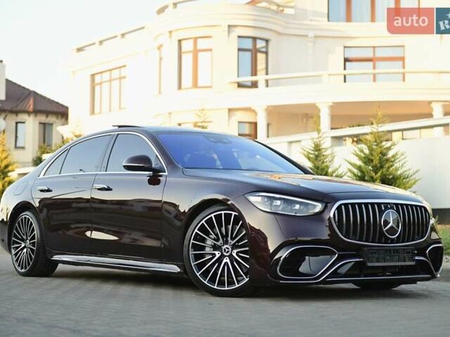 Красный Мерседес С Класс, объемом двигателя 4 л и пробегом 51 тыс. км за 99999 $, фото 1 на Automoto.ua