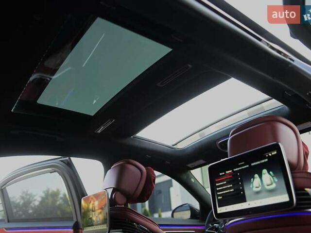 Красный Мерседес С Класс, объемом двигателя 4 л и пробегом 51 тыс. км за 99999 $, фото 91 на Automoto.ua