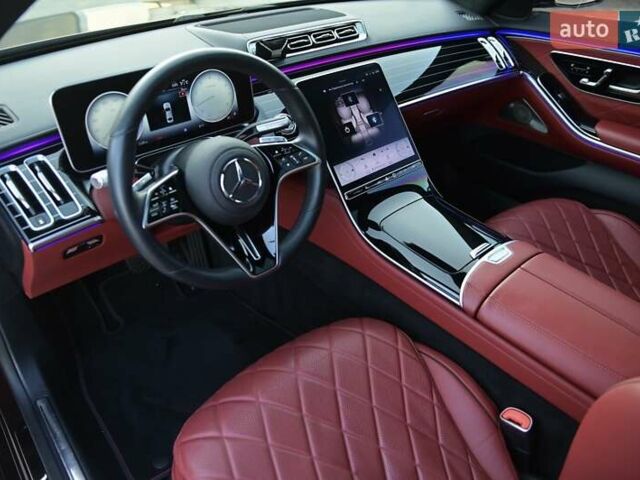 Красный Мерседес С Класс, объемом двигателя 4 л и пробегом 51 тыс. км за 99999 $, фото 68 на Automoto.ua