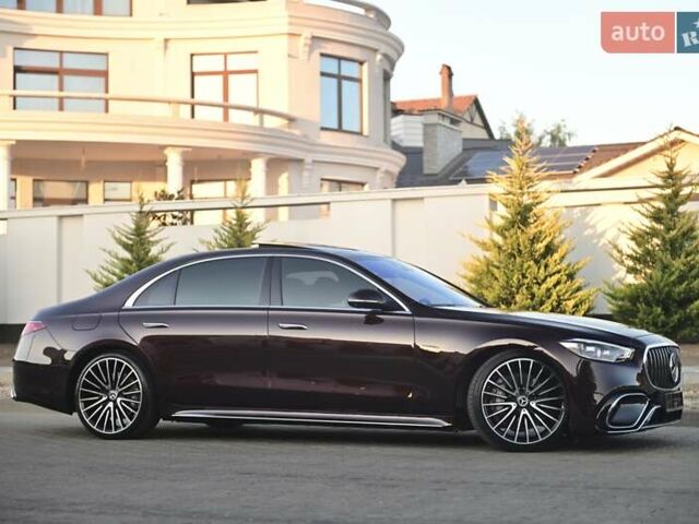 Красный Мерседес С Класс, объемом двигателя 4 л и пробегом 51 тыс. км за 99999 $, фото 10 на Automoto.ua