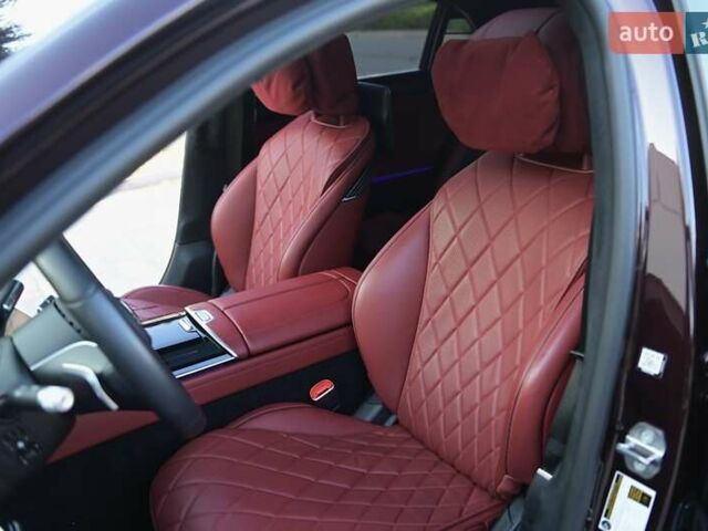 Красный Мерседес С Класс, объемом двигателя 4 л и пробегом 51 тыс. км за 99999 $, фото 53 на Automoto.ua