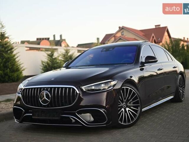 Красный Мерседес С Класс, объемом двигателя 4 л и пробегом 51 тыс. км за 99999 $, фото 28 на Automoto.ua