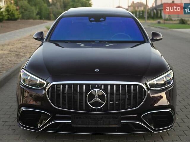 Красный Мерседес С Класс, объемом двигателя 4 л и пробегом 51 тыс. км за 99999 $, фото 33 на Automoto.ua